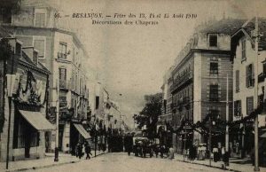 Vieille carte postale représentant l'avenue Carnot lors de la visite du président Fallières