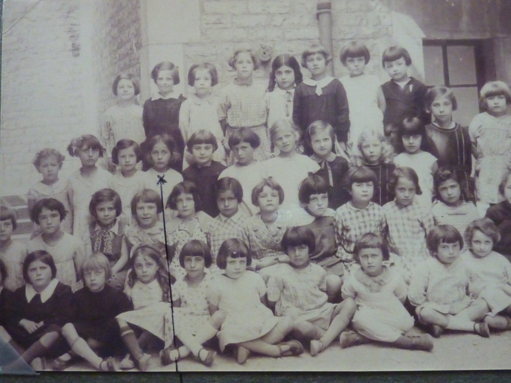 Jacqueline Ardiot en classe