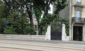 Avenue Carnot villa