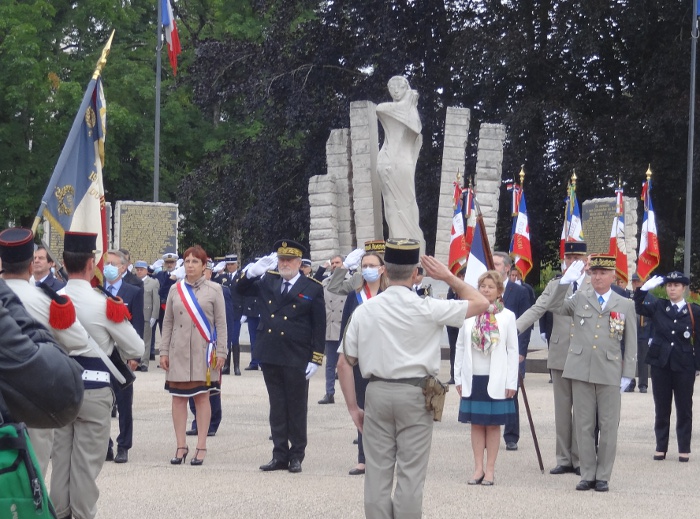 14 juillet autorités