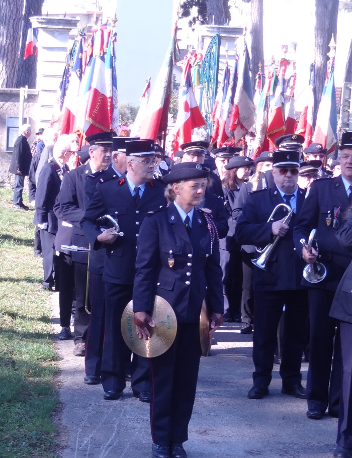 Champ Bruley fanfare et porte drapeaux