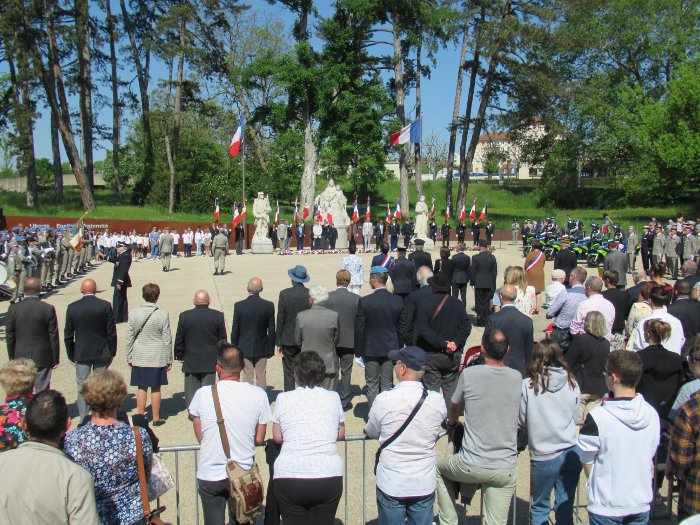cérémonie 8 mai 22