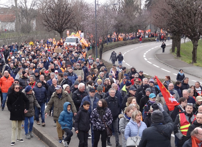 manif-7mars23 descente