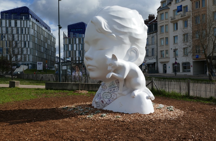 statue pour Colette Viotte